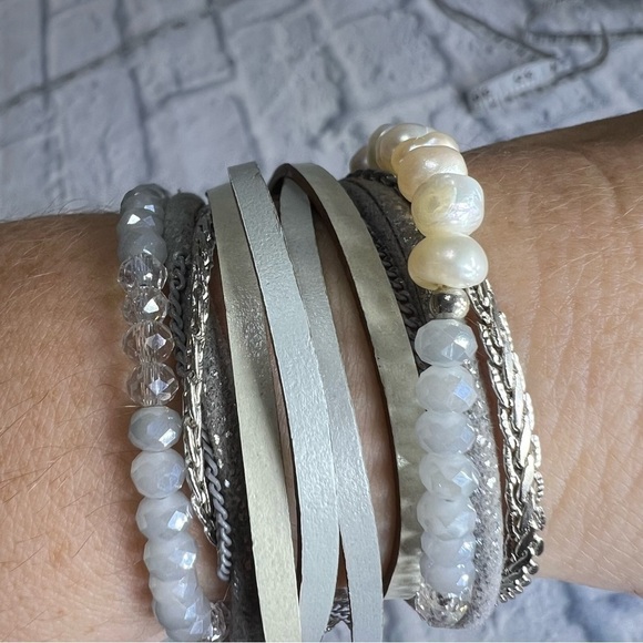 Wraparound bracelet with real pearls - Picture 5 of 6